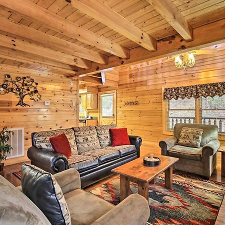 Cabin With Hot Tub About 2 Mi To Island In Pigeon Forge! Kültér fotó