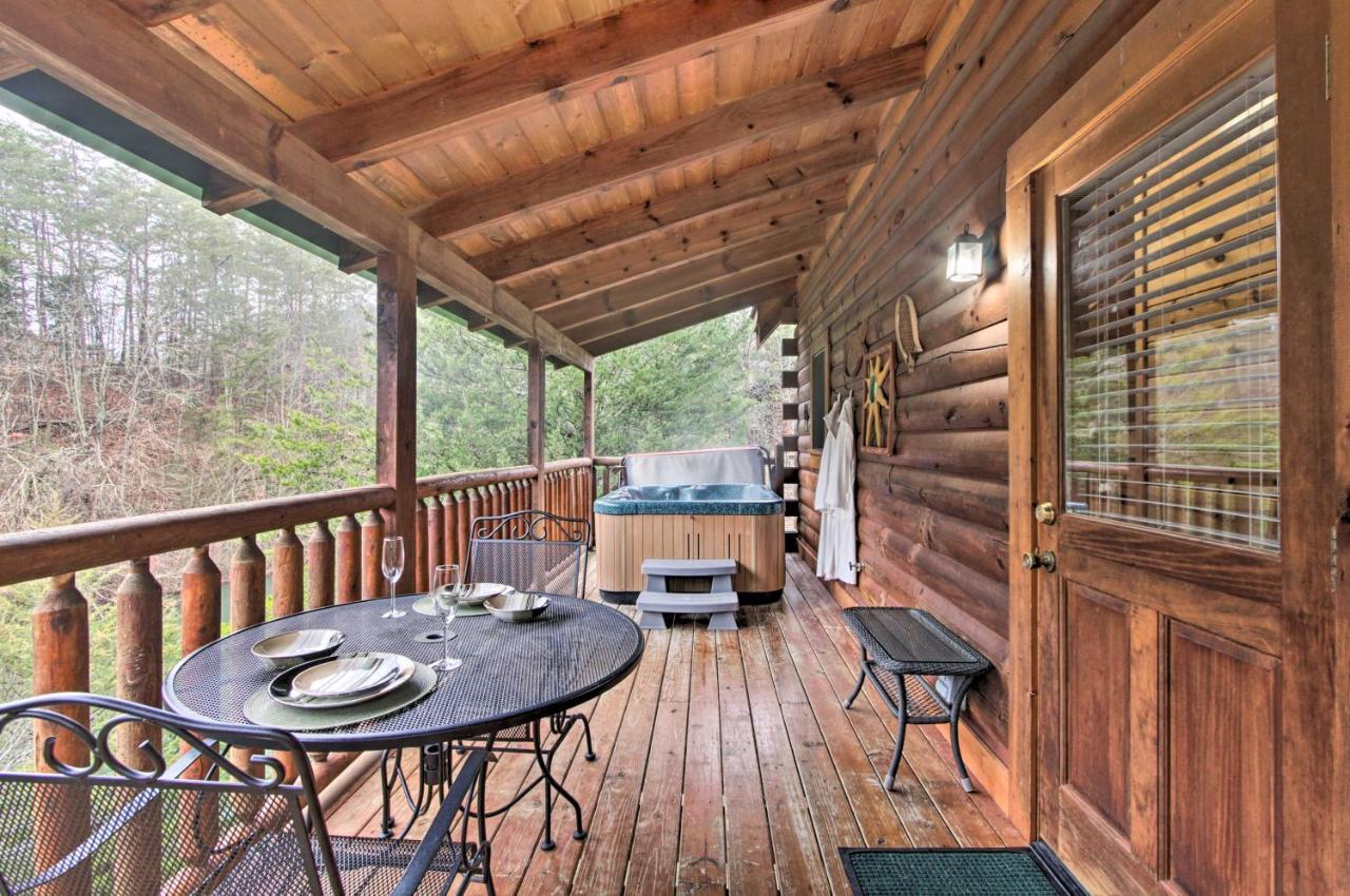 Cabin With Hot Tub About 2 Mi To Island In Pigeon Forge! Kültér fotó