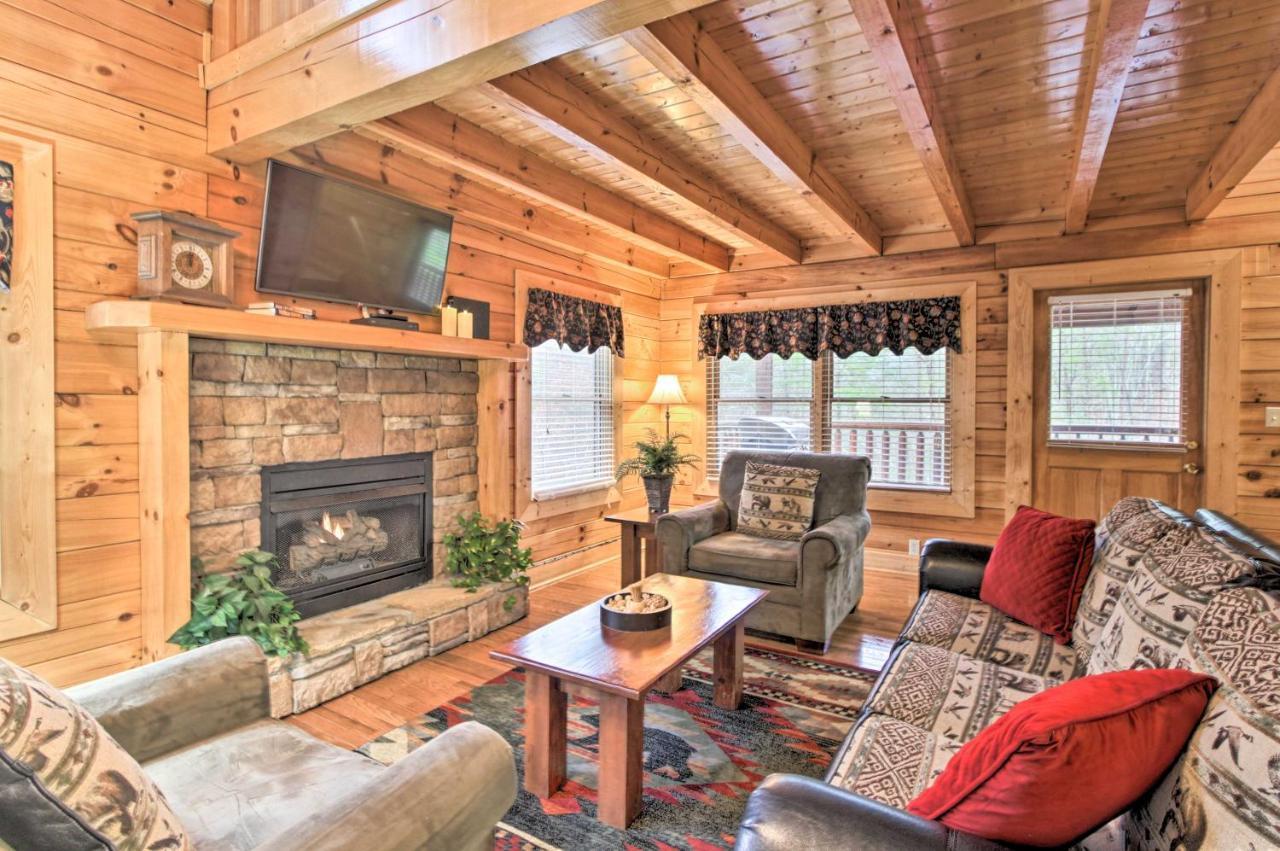Cabin With Hot Tub About 2 Mi To Island In Pigeon Forge! Kültér fotó