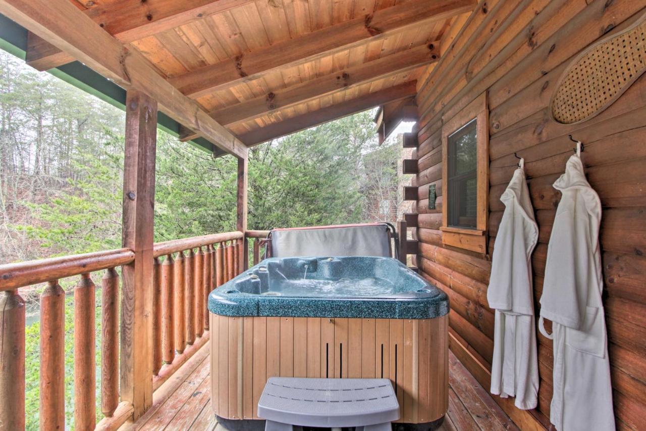 Cabin With Hot Tub About 2 Mi To Island In Pigeon Forge! Kültér fotó