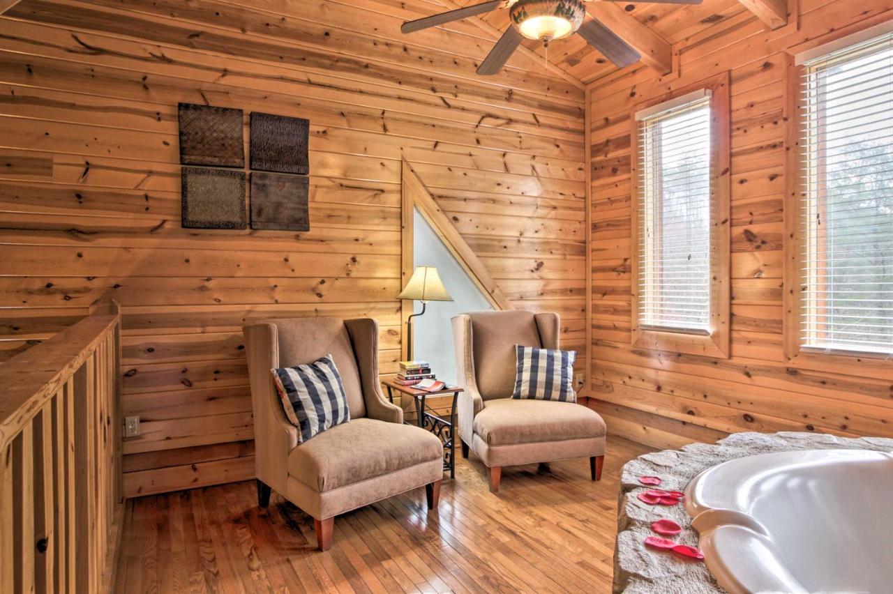 Cabin With Hot Tub About 2 Mi To Island In Pigeon Forge! Kültér fotó