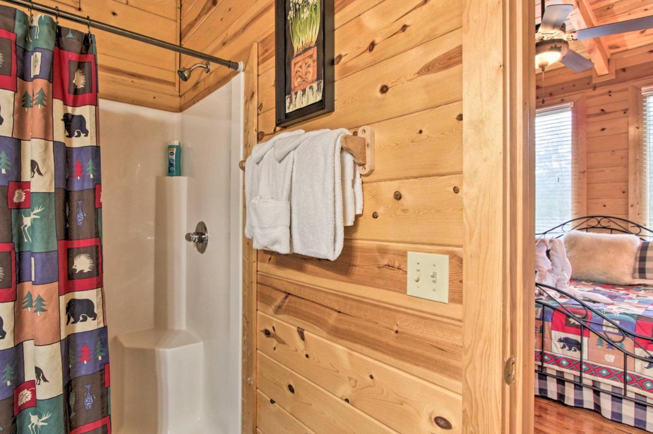 Cabin With Hot Tub About 2 Mi To Island In Pigeon Forge! Kültér fotó