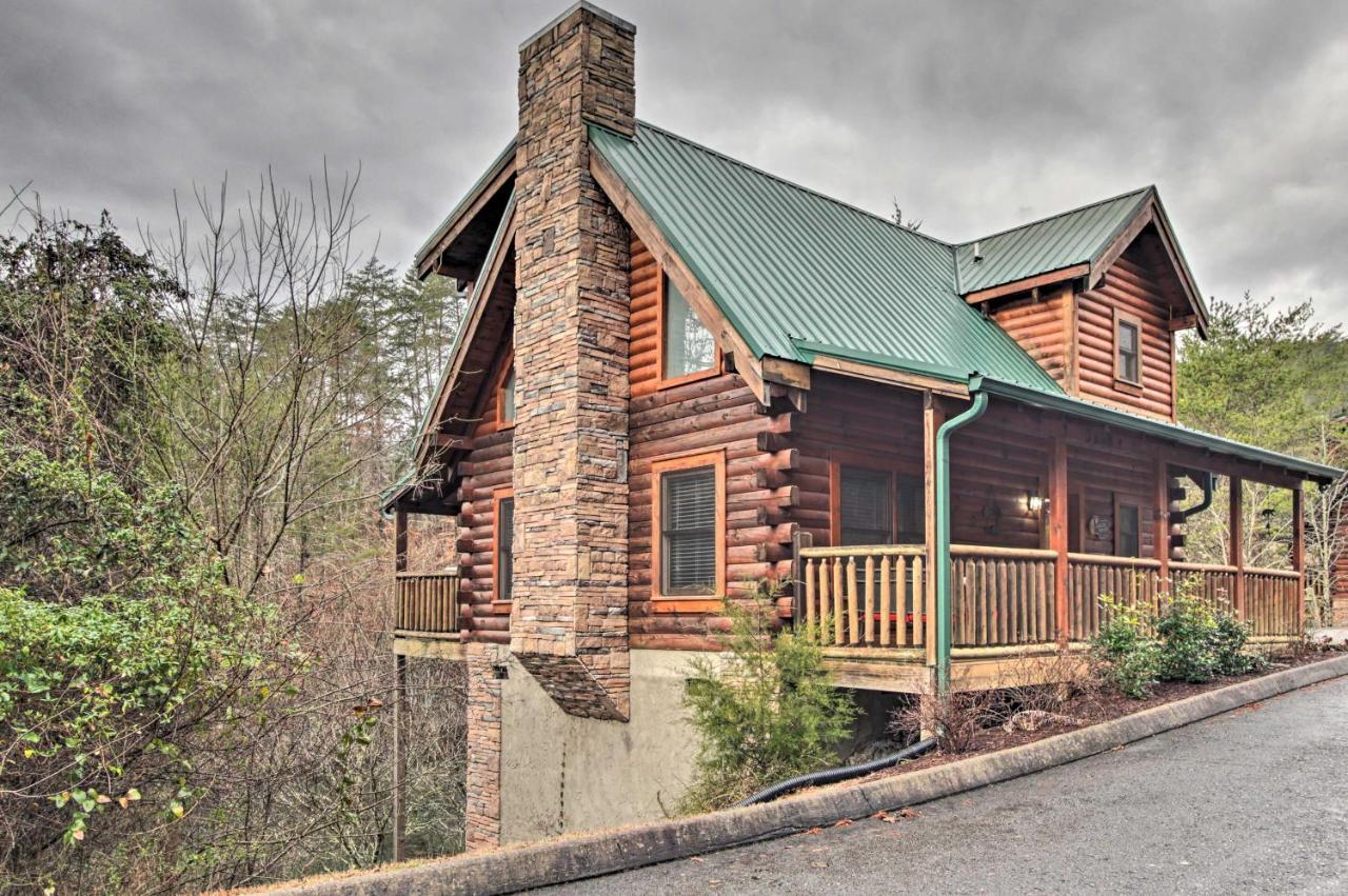 Cabin With Hot Tub About 2 Mi To Island In Pigeon Forge! Kültér fotó